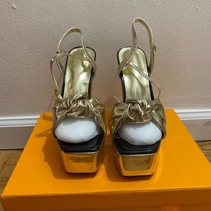 UP2STEP Gold Platform Sandals/Heel